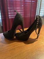 Pumps schwarz Grösse 38 mit Nieten guter Zustand