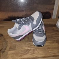 Nike T.36.5