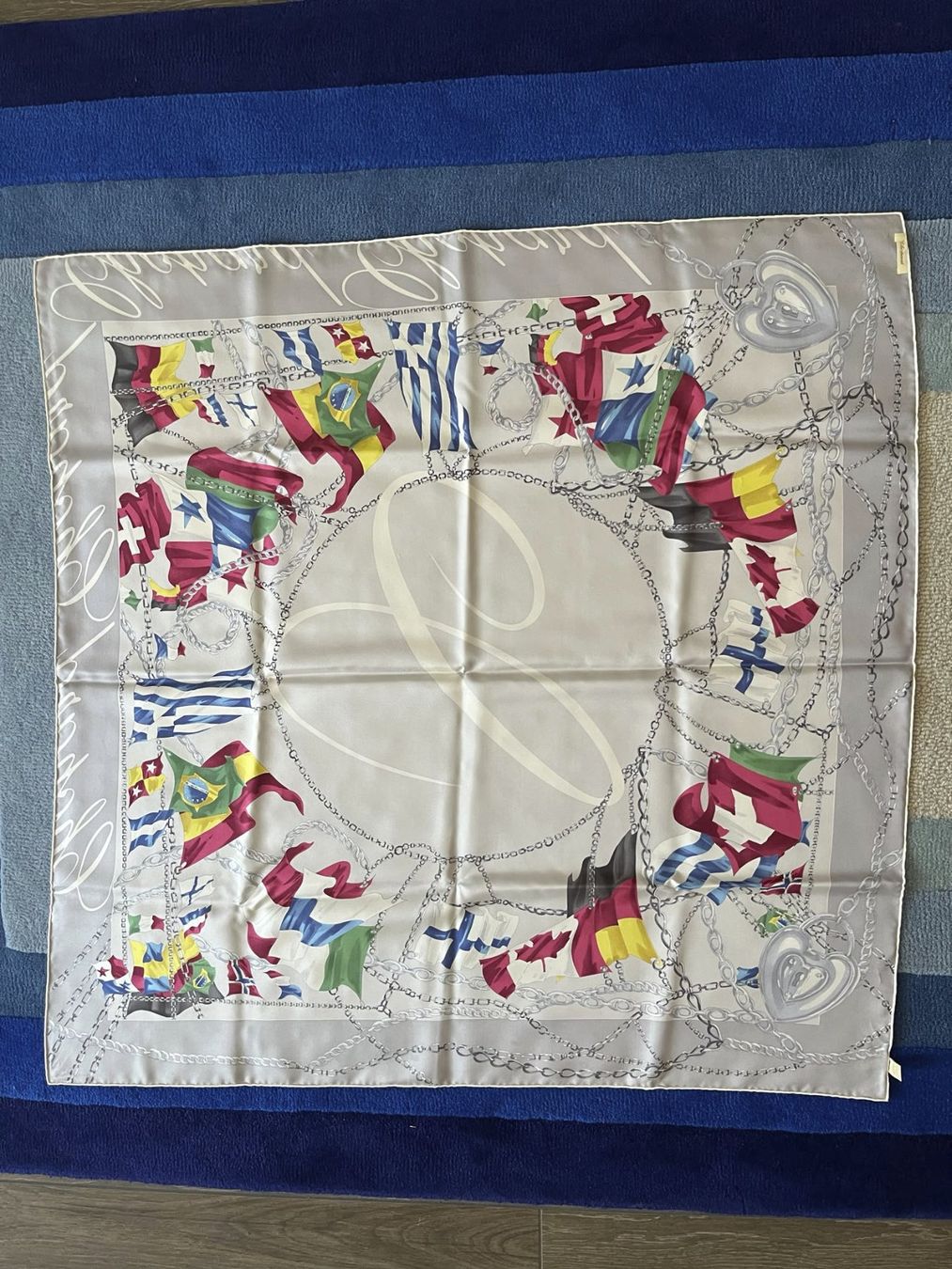 Chopard Foulard & Sciarpe: Foulard Chopard – Nuovo e nell'imballaggio originale da Sugiez venduto da pac_5swd 2