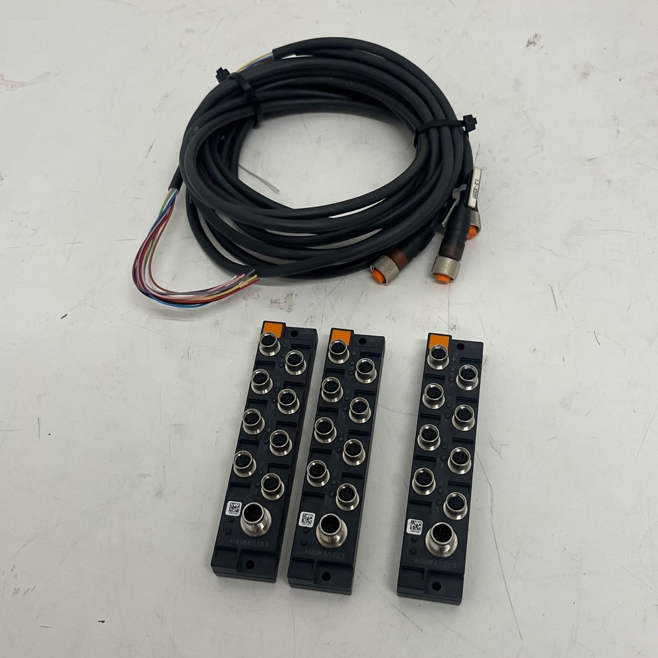 Accessori da laboratorio: Lumberg ASBSM8/Led 3 Sensor/Actuator Verteilerbox – Usato da Niederdorf venduto da LeptonAG_Labor