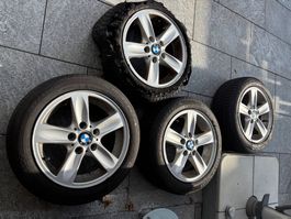 Vier Alu BMW Felgen mit 3x Winterreifen gebraucht 1er BMW