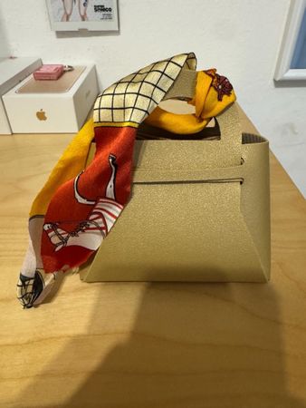 Borsa dorata esclusiva con foulard di seta-Nuova! ✨👜