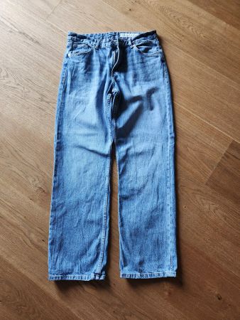 BERSHKA Jeans Gr. 40 regular *NEU*