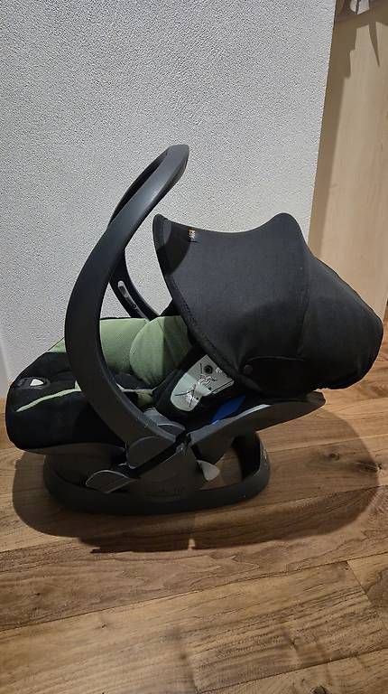 Auto-Kindersitze: Babyschale der Marke BeSafe – Gebraucht aus Balzers von dan_gp6v 2