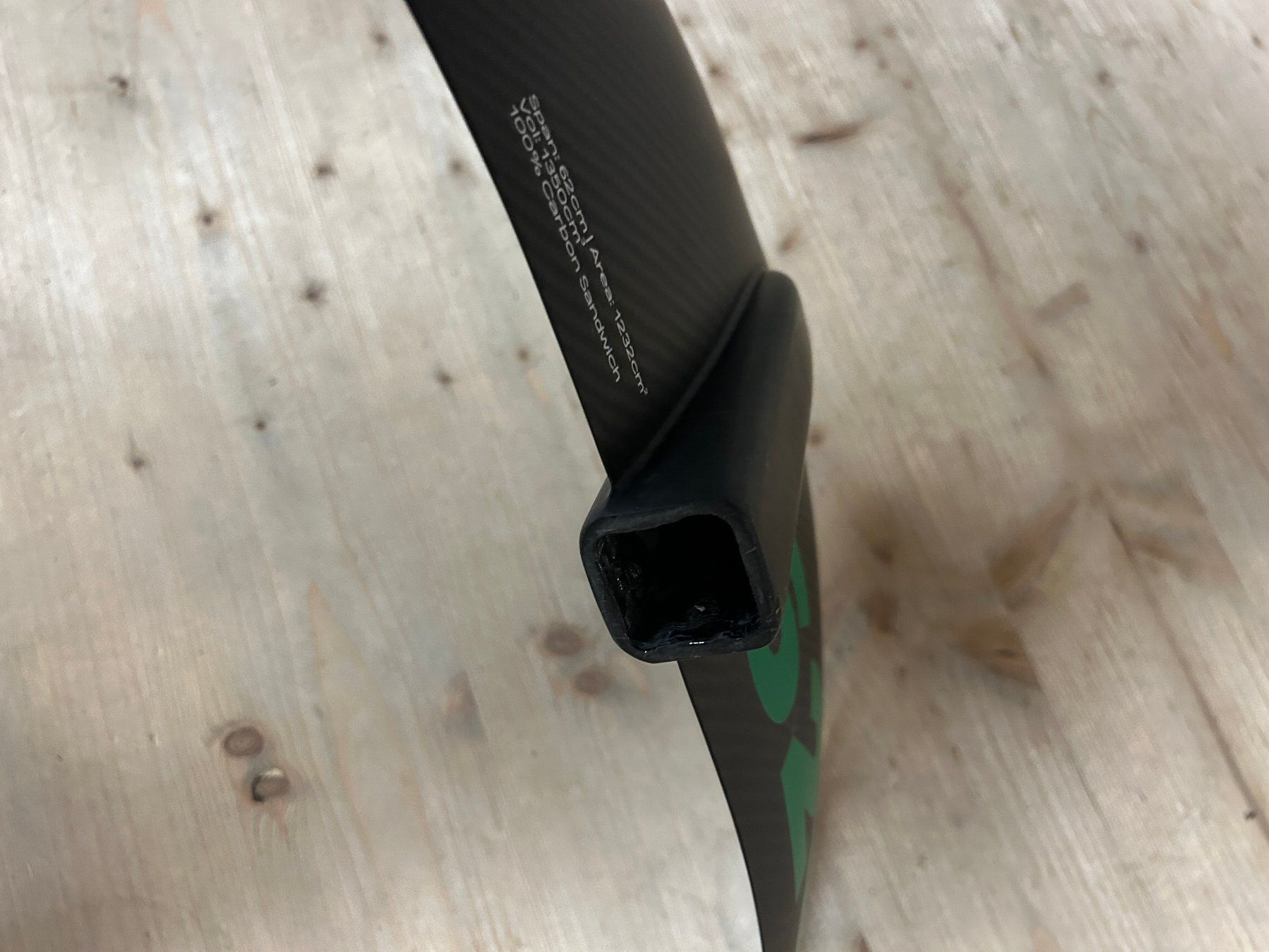 Indiana Tavole da surf e di nuoto: Indiana Foil Front Wing 620K – Usato da Oberrieden venduto da WhiteWaveAG 3
