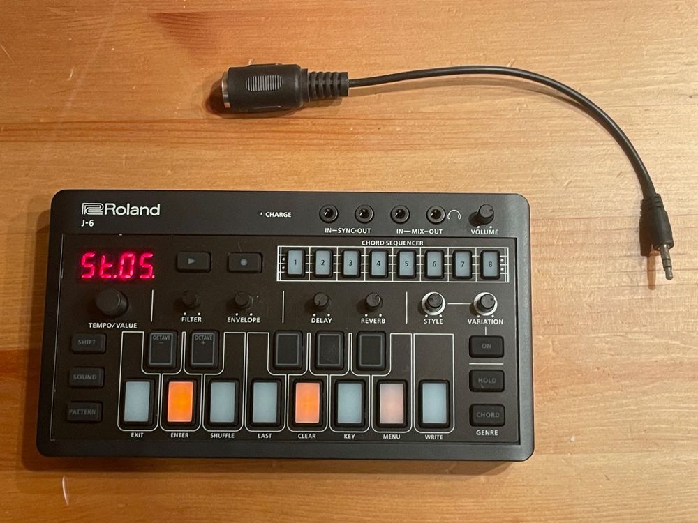 Roland J6 Synthesizer | Kaufen auf Ricardo