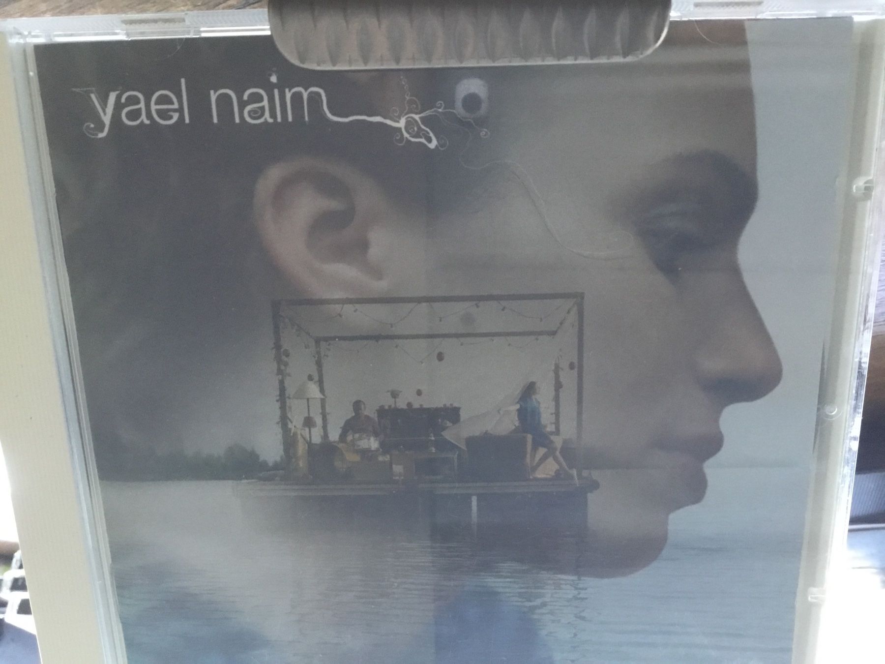 CD: Yael Naim CD - Selftitled Album     o – Usato da Thierachern venduto da sweden08