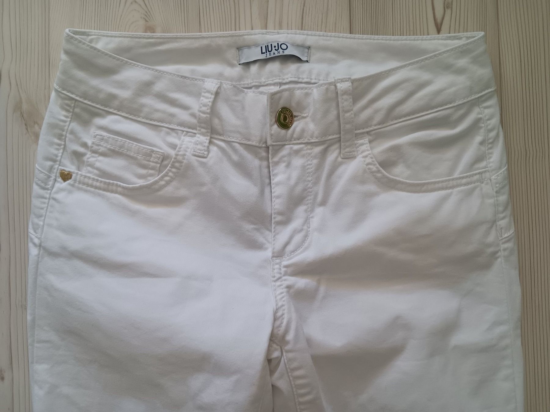 Liu Jo Jeans: LIU JO Jeans taille / Grosse 26 – Usato da Cossonay-ville venduto da Super-Price-Quality 1