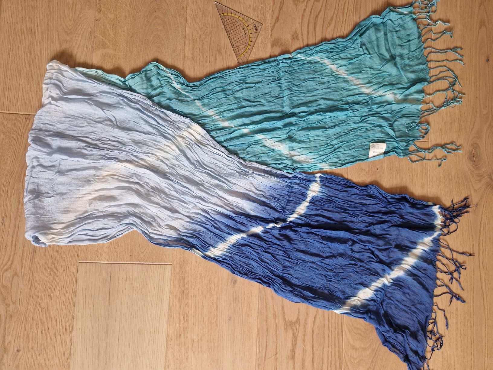 Foulard & Sciarpe: 7 blau/graue Foulards – Usato da Basel venduto da Luckyvrena 4