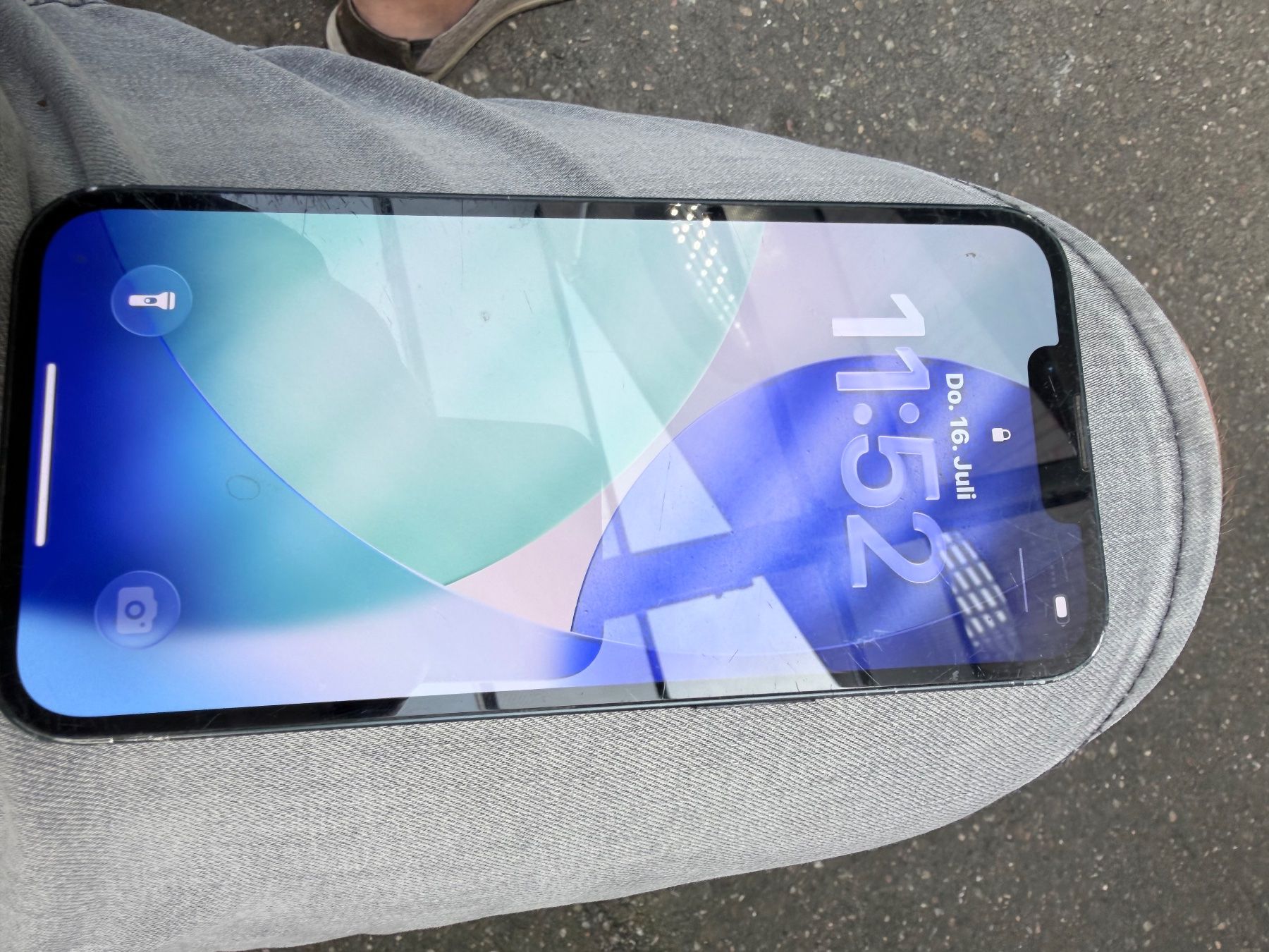 Apple Telefoni cellulari / Smartphones: I Phone 13 – Usato da Basel venduto da and_9g6v