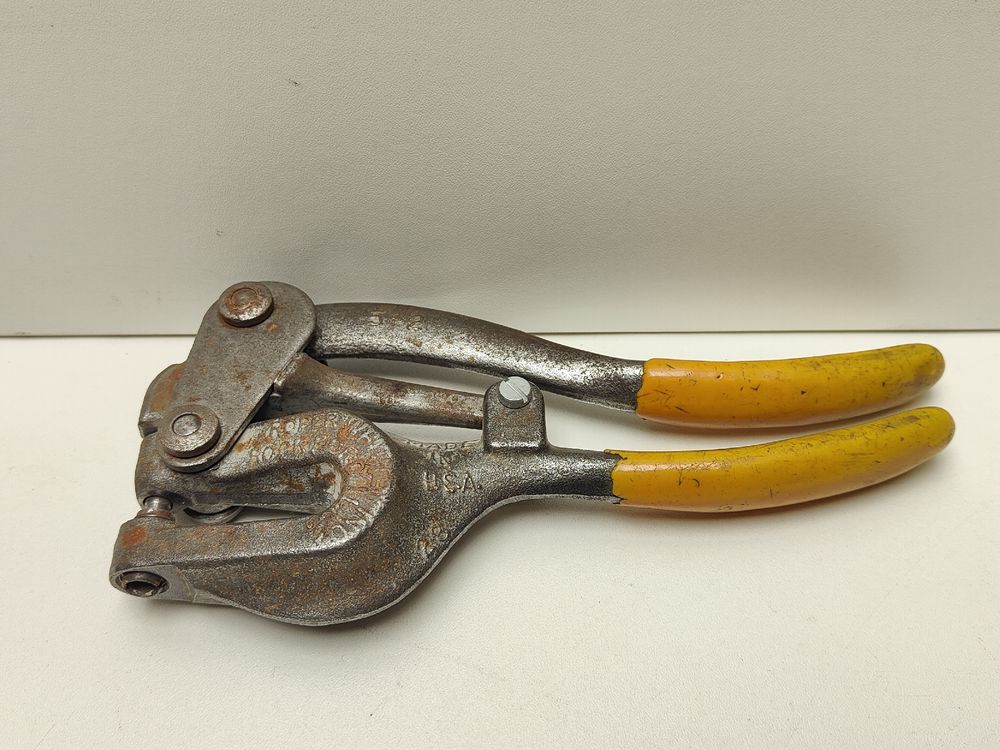 Produktbild von The Beadsmith 1,5 Mm Metall-Lochzange, Mit Messschutz Für Saubere Löcher, Frei Von Kerben, Ideal