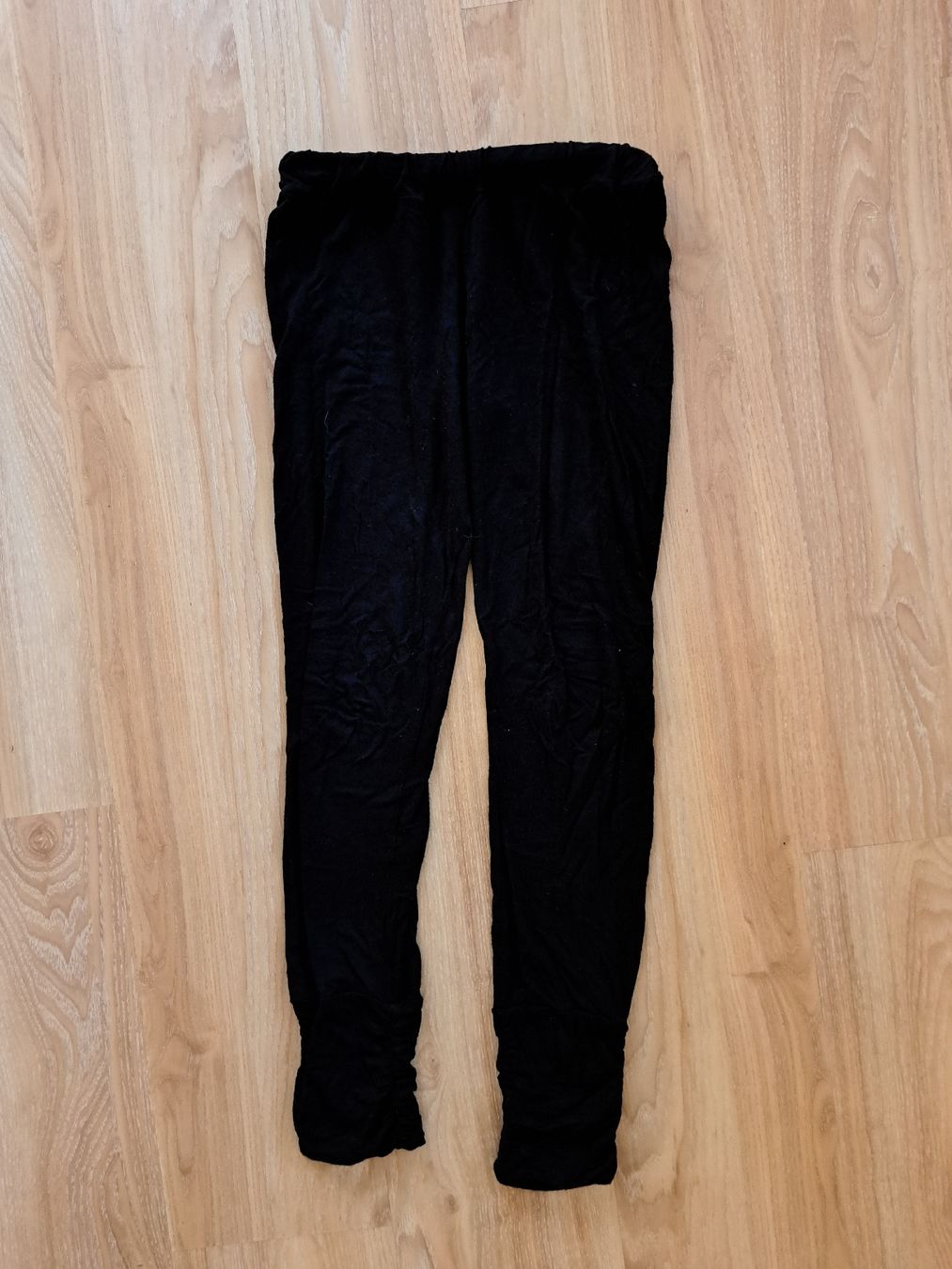 Leggings: schwarze Leggins Grösse S/M – D'occasion à Uzwil par eri_lz5x