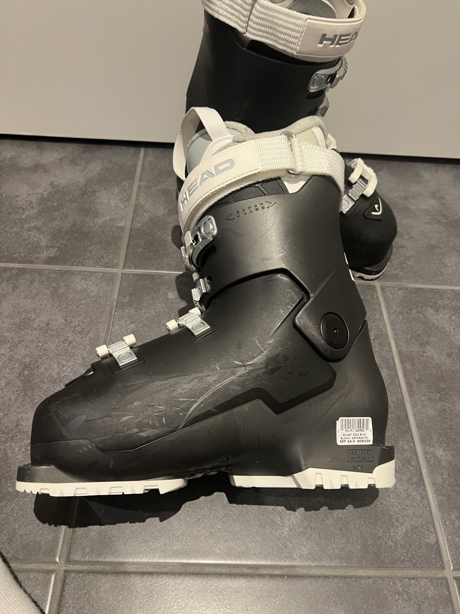 Head Scarpe da donna: Head Skischuhe Grösse 38-39 – Usato da Oberkulm venduto da SwissSimi 2