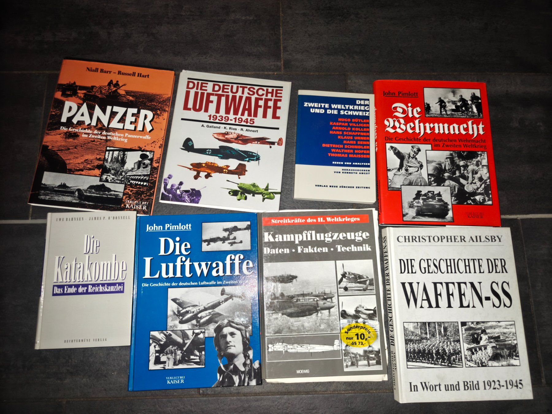 Libri: Konvolut Bücher Militaria – Usato da Amriswil venduto da Shaqster