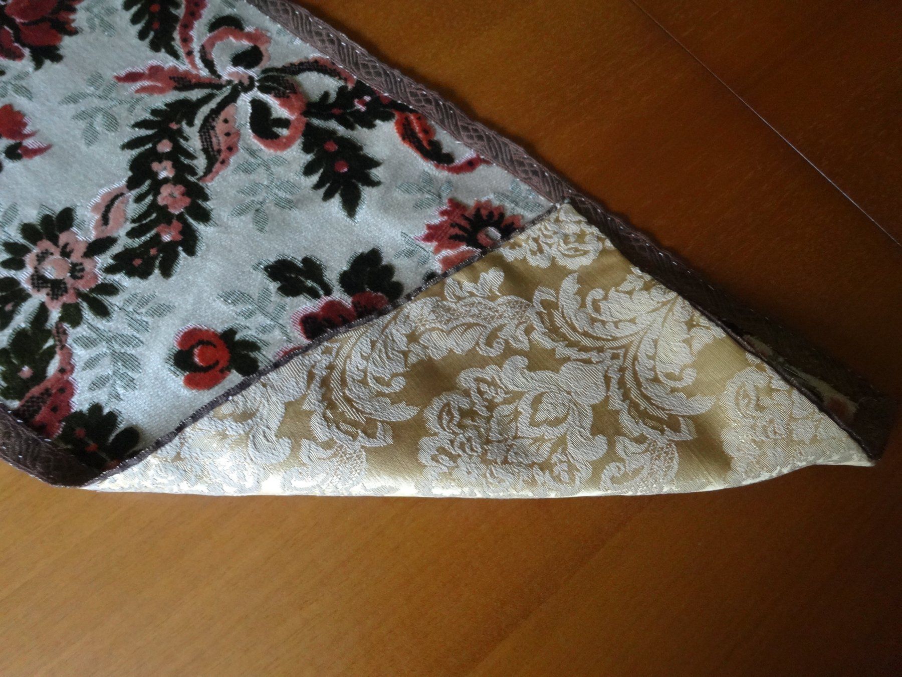 Tutte le decorazioni: Chemin de table - Pièce unique – Nuovo e nell'imballaggio originale da Biel/Bienne venduto da milamila02 2