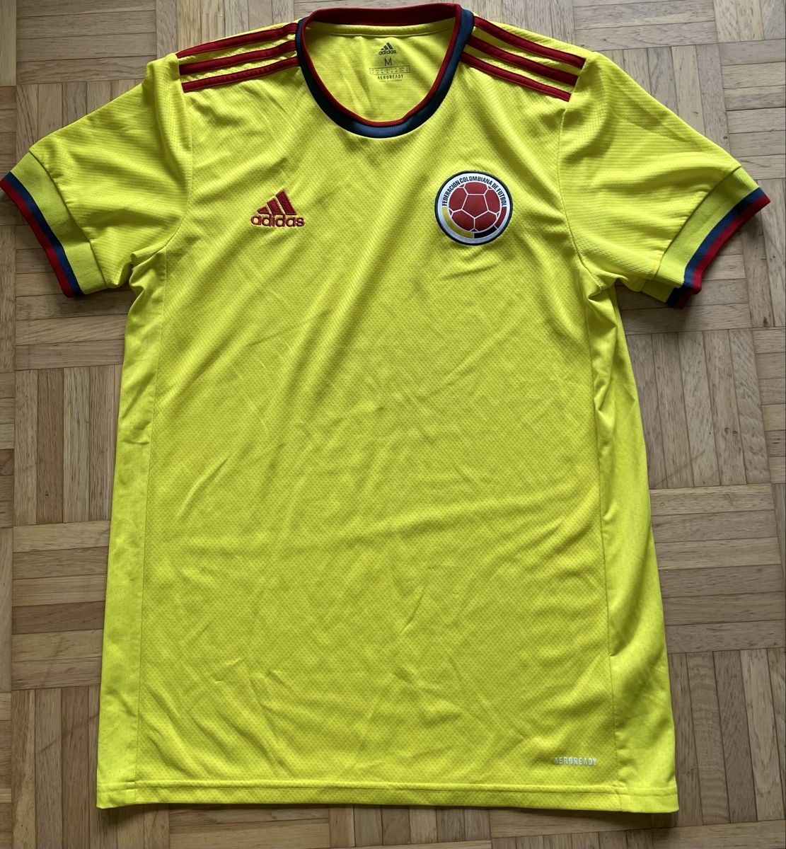 Adidas Canottiere & Pantaloni: COLOMBIA MAILLOT ORIGINAL M – Nuovo (secondo la descrizione) da Biel/Bienne venduto da Vinz011