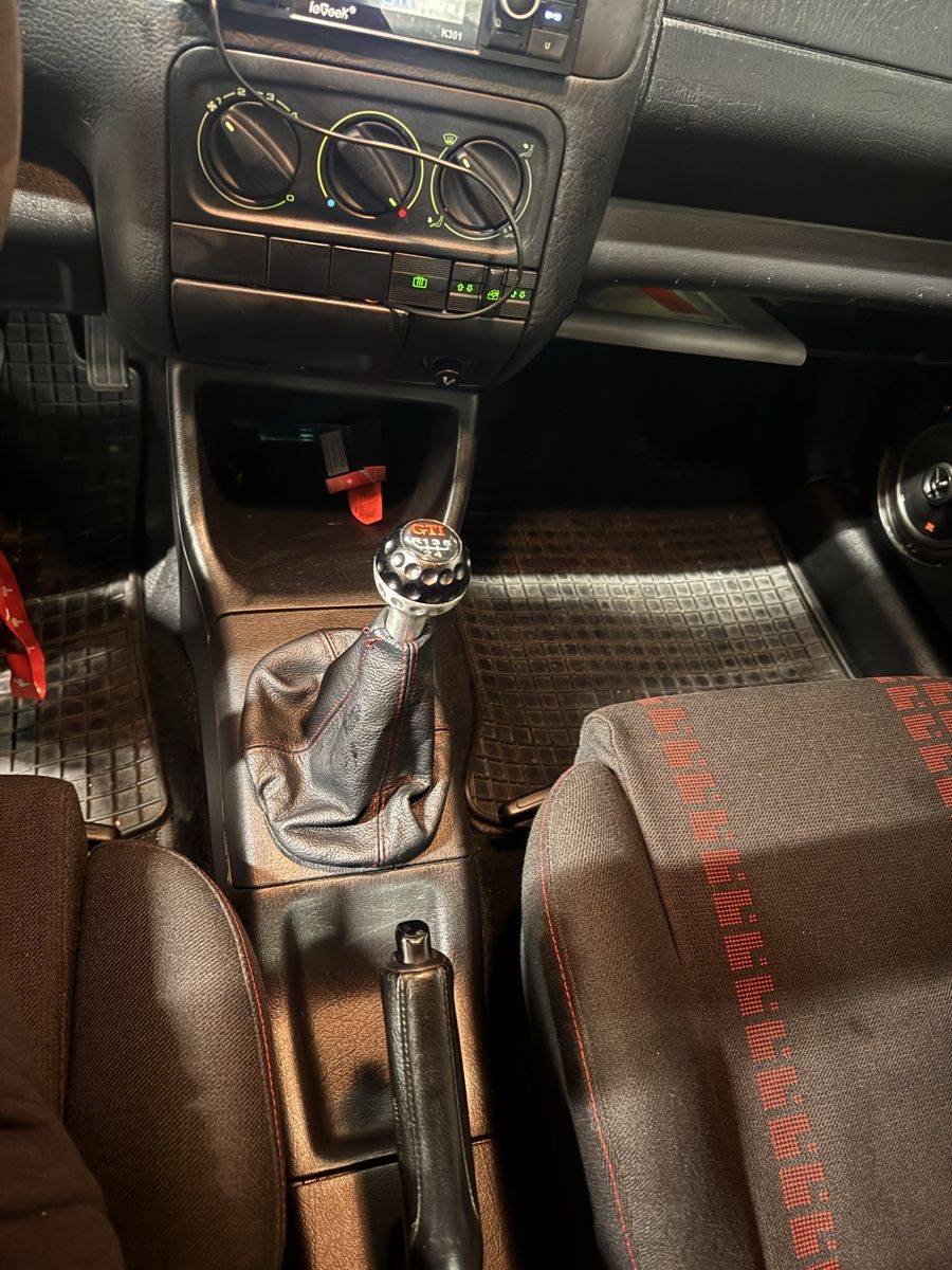 VW Automobili: Vw Golf 3 Gti  – Usato da St. Gallen venduto da Temiibenz 4