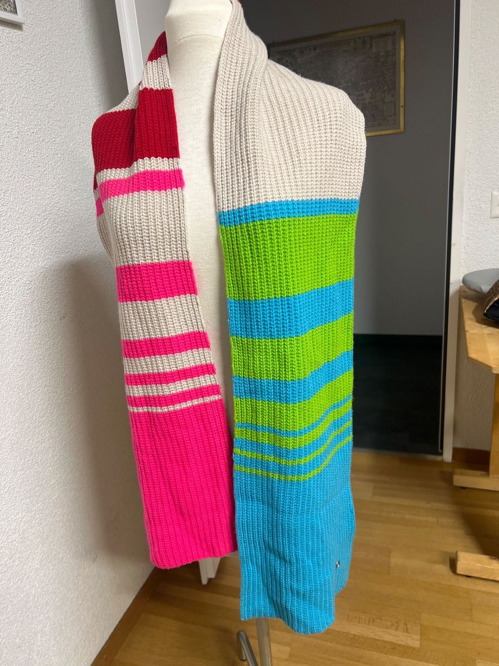 Bogner Foulard & Sciarpe: Schöner Strickschal von Bogner – Usato da Maienfeld venduto da 8796
