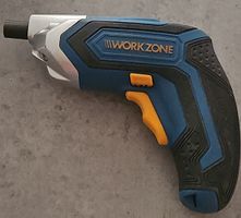 Workzone visseuse avec prise et  accessoires