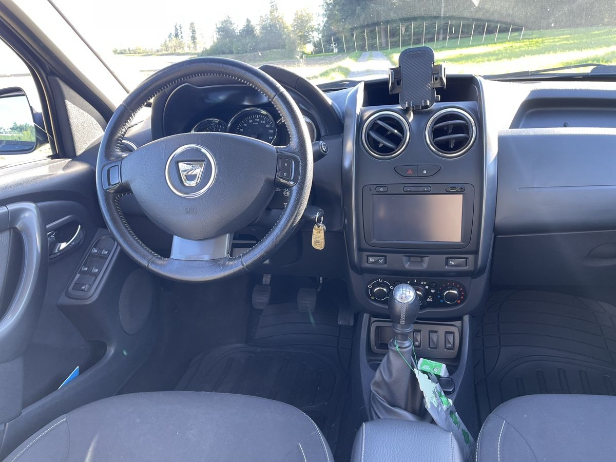 Dacia Automobili: DACIA Duster 1.2 T Lauréate 4x2 – Usato da Cham venduto da gui_9vb2 1