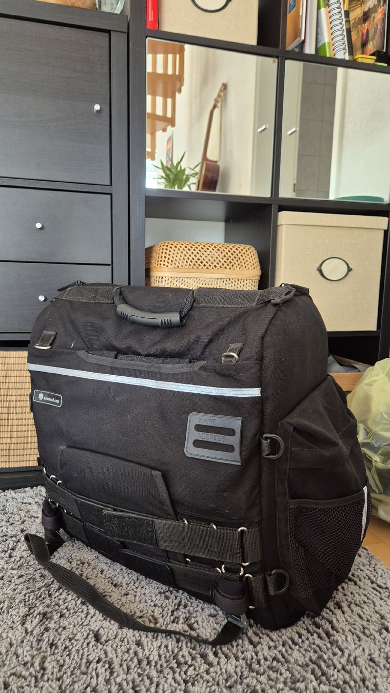 Taschen: Motorradhecktasche Deemeed L – Gebraucht aus Grenchen von scharon88 2