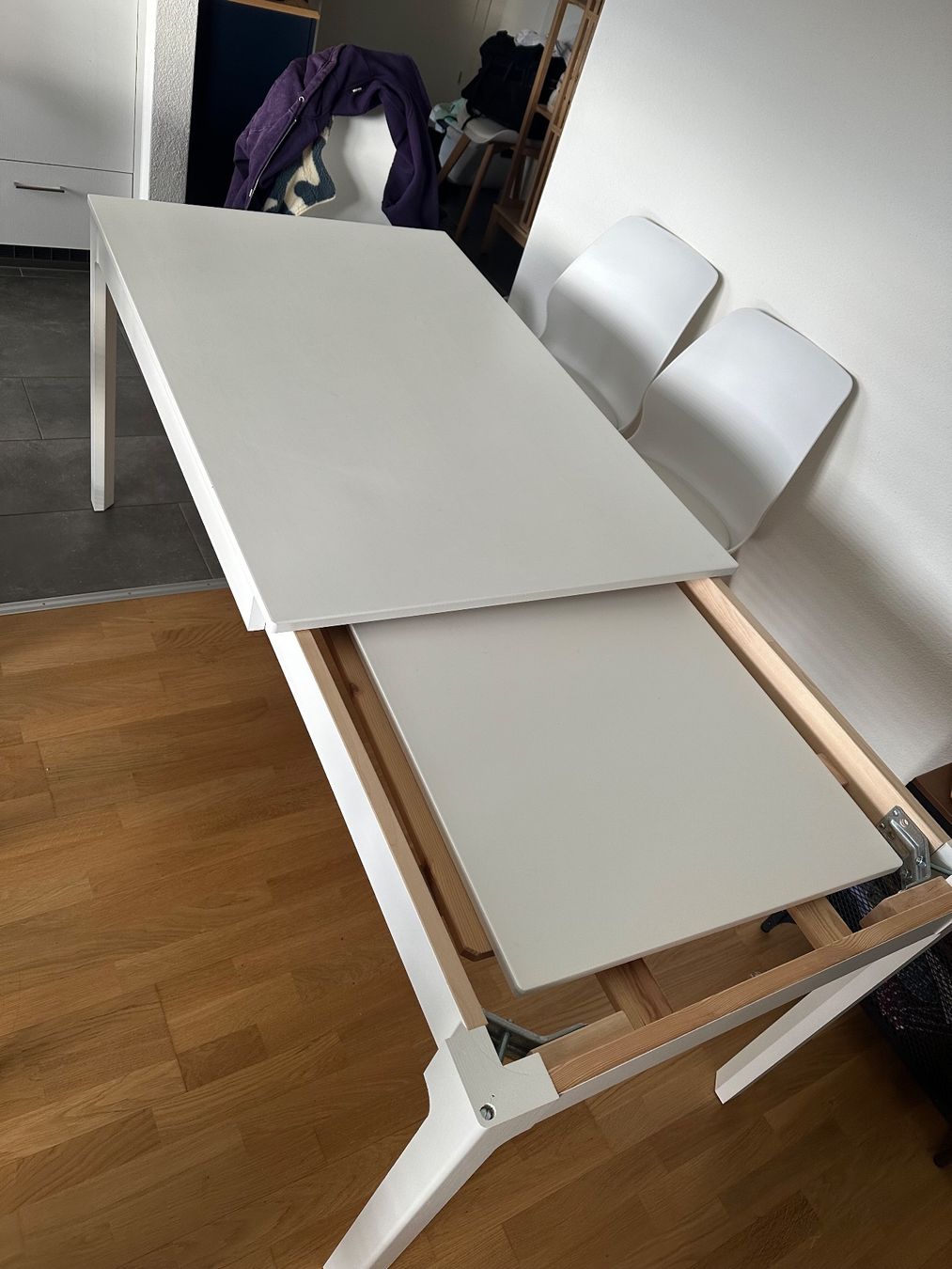 Ikea Set de table et chaises: Ausziehtisch + 6x Stuhl – D'occasion à Dübendorf par mee_l57n 1