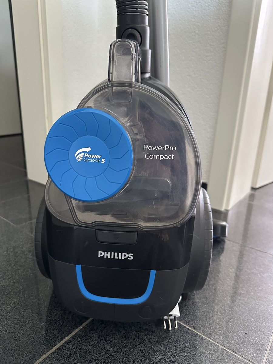 Philips Aspirapolveri & Accessori: Staubsauger Philips PowerPro Compact  – Usato da Frauenfeld venduto da vanyllua 1