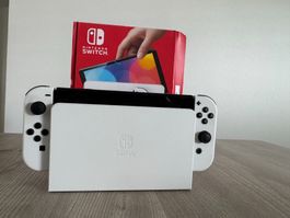 Nintendo Switch OLED – White Edition im Komplett-Bundle