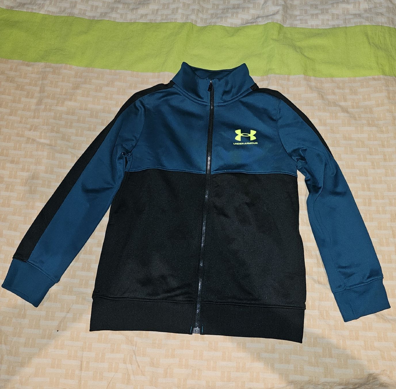 Pulls et sweat-shirts: Jacke Pullover Gr 128 134  – D'occasion à Diepoldsau par Likily 1