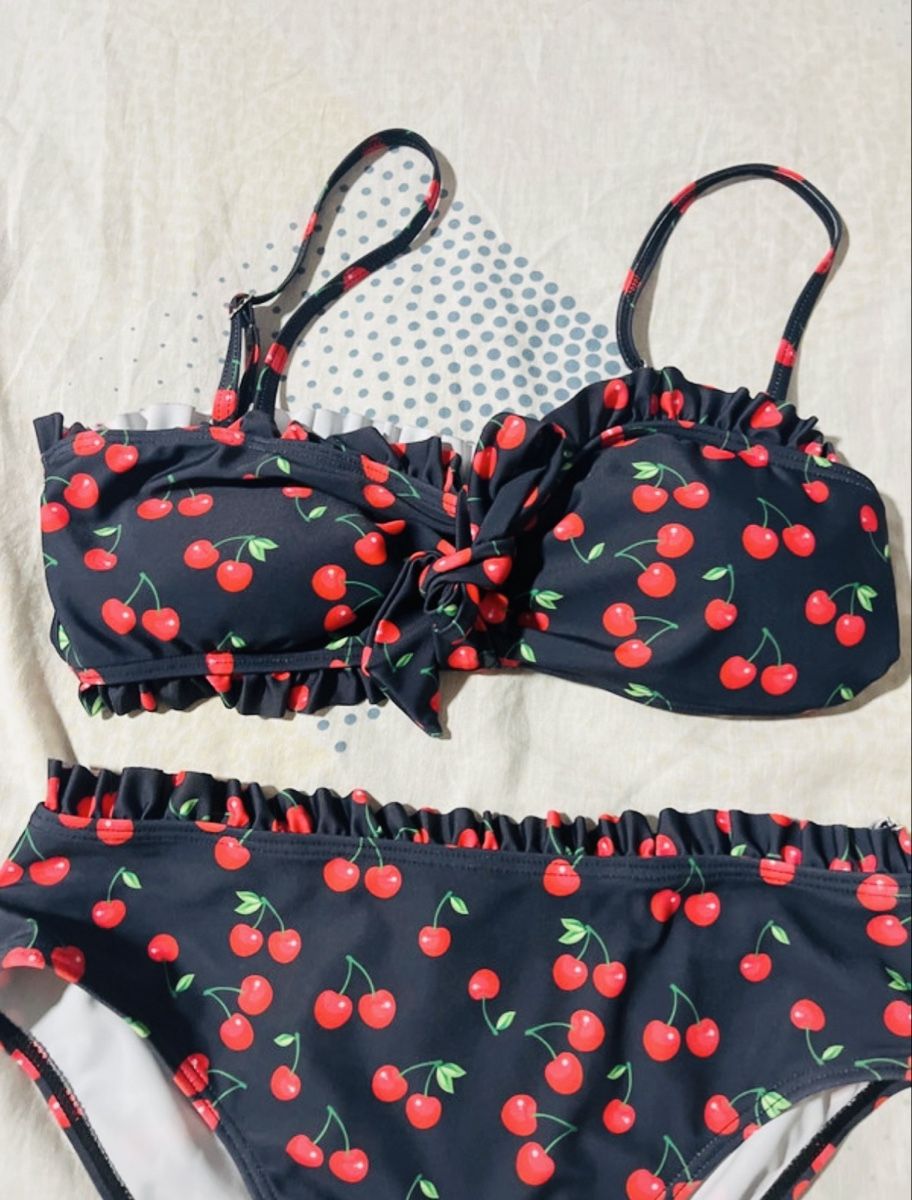 Costumi da bagno & Bikini: Bikini Cherry Print Vintage Size L with Ruffles – Nuovo (secondo la descrizione) da Kloten venduto da jan_xn8f 2