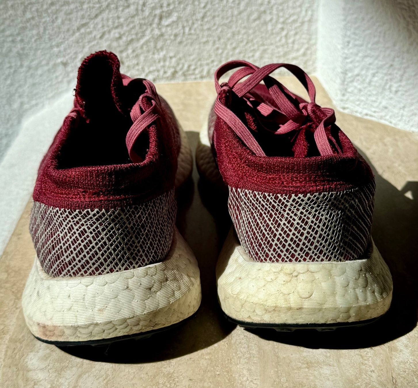 Adidas Scarpe da uomo: Adidas Boost Schuhe, Gr. 41 1/3, Rot – Nuovo (secondo la descrizione) da Niederhasli venduto da Erwied 2
