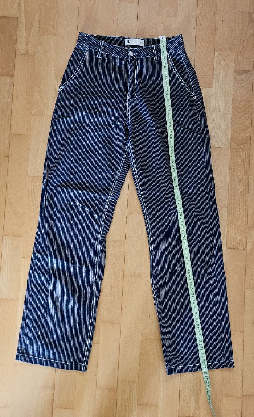 Jeans: JDY Hose gestreift dunkelblau – Usato da Rombach venduto da ThriftBetter