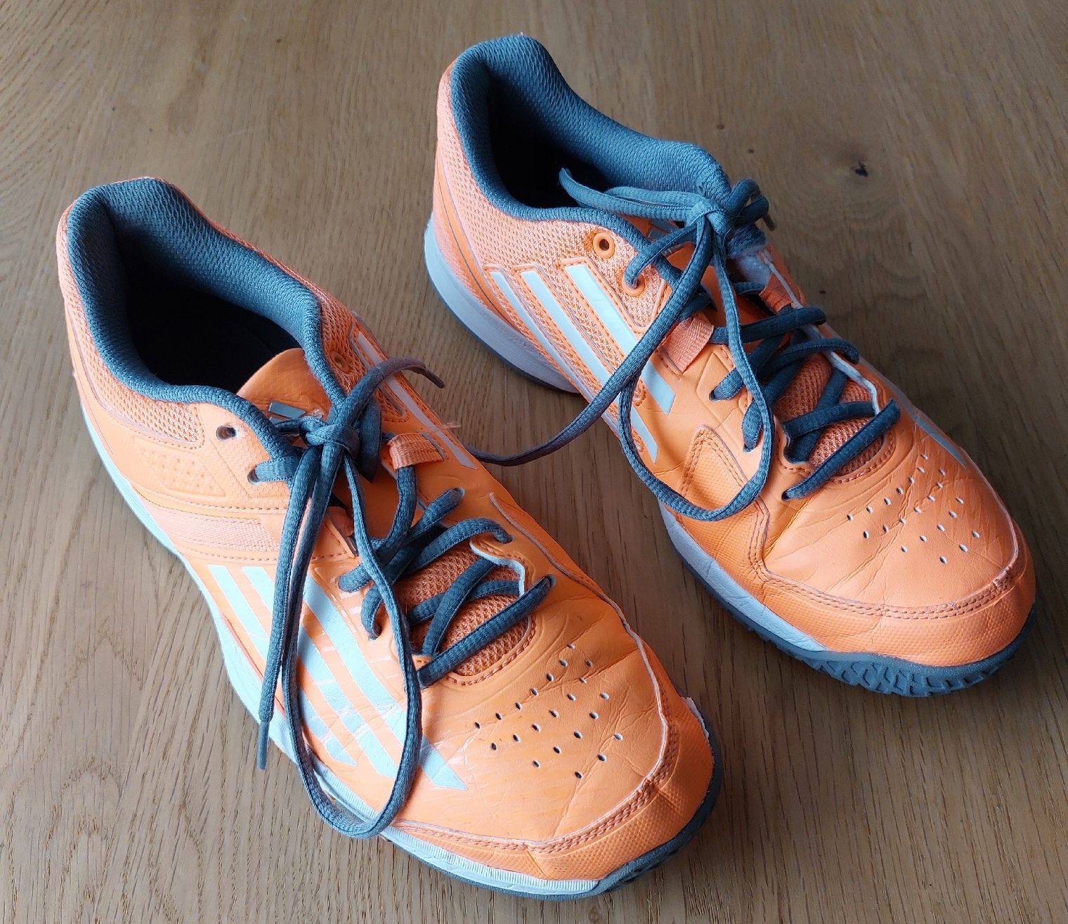 Adidas Scarpe da uomo: Adidas Turnschuhe Gr. 39.5 orange/grau – Usato da Frasnacht venduto da mar_dv5s
