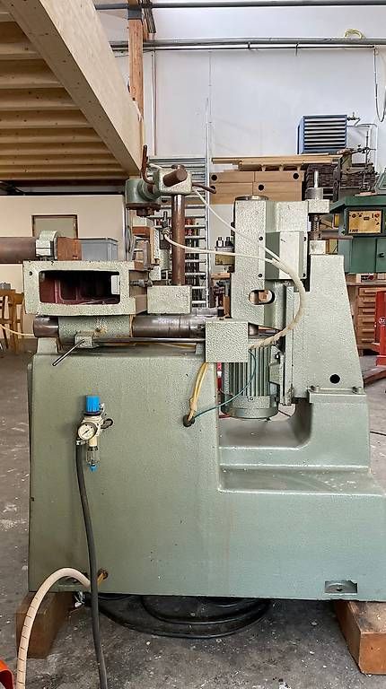 Tutte le macchine: Mortaiseuse à bédane table pneumatique – Usato da Genève venduto da dl33 2