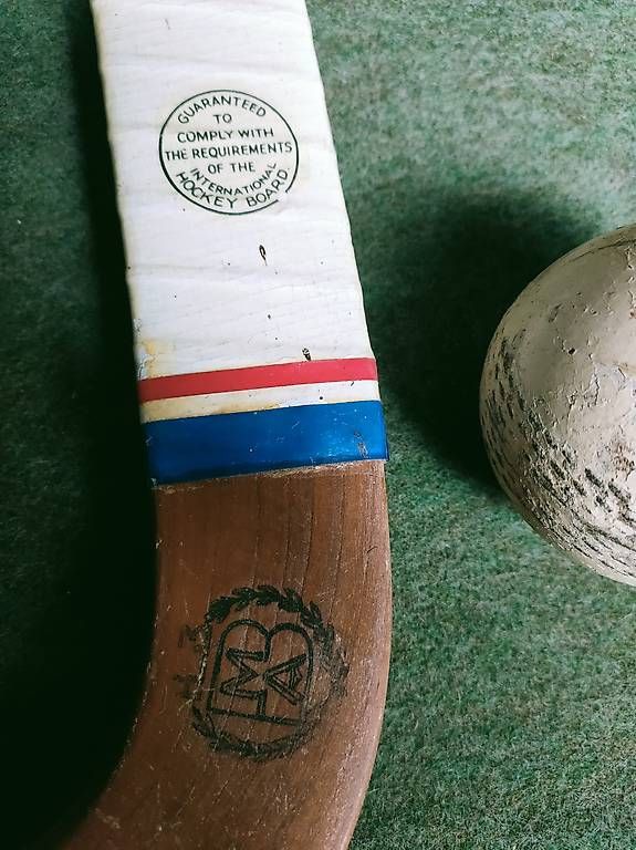 Sonstige Zubehör: Feldhockey Stock und Ball – Gebraucht aus Flüelen von Siro3 1