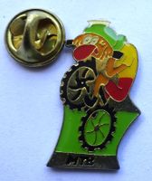 Pin  M T B  Fahrrad in der Luft