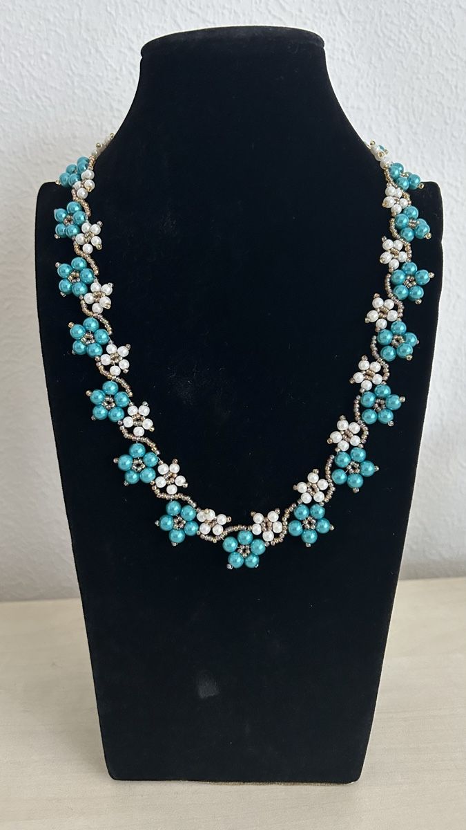 Catenine: Halskette türkis weiss Blume elegant – Nuovo (secondo la descrizione) da Ettiswil venduto da nat_9vgc 1