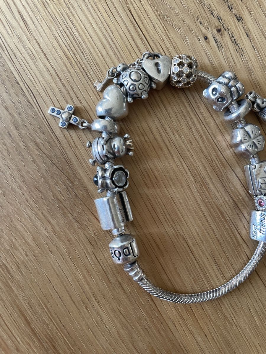 Pandora Bracciali & Braccialetti: Pandora Armband mit 14 Charms – Usato da Zürich venduto da doeni95 1