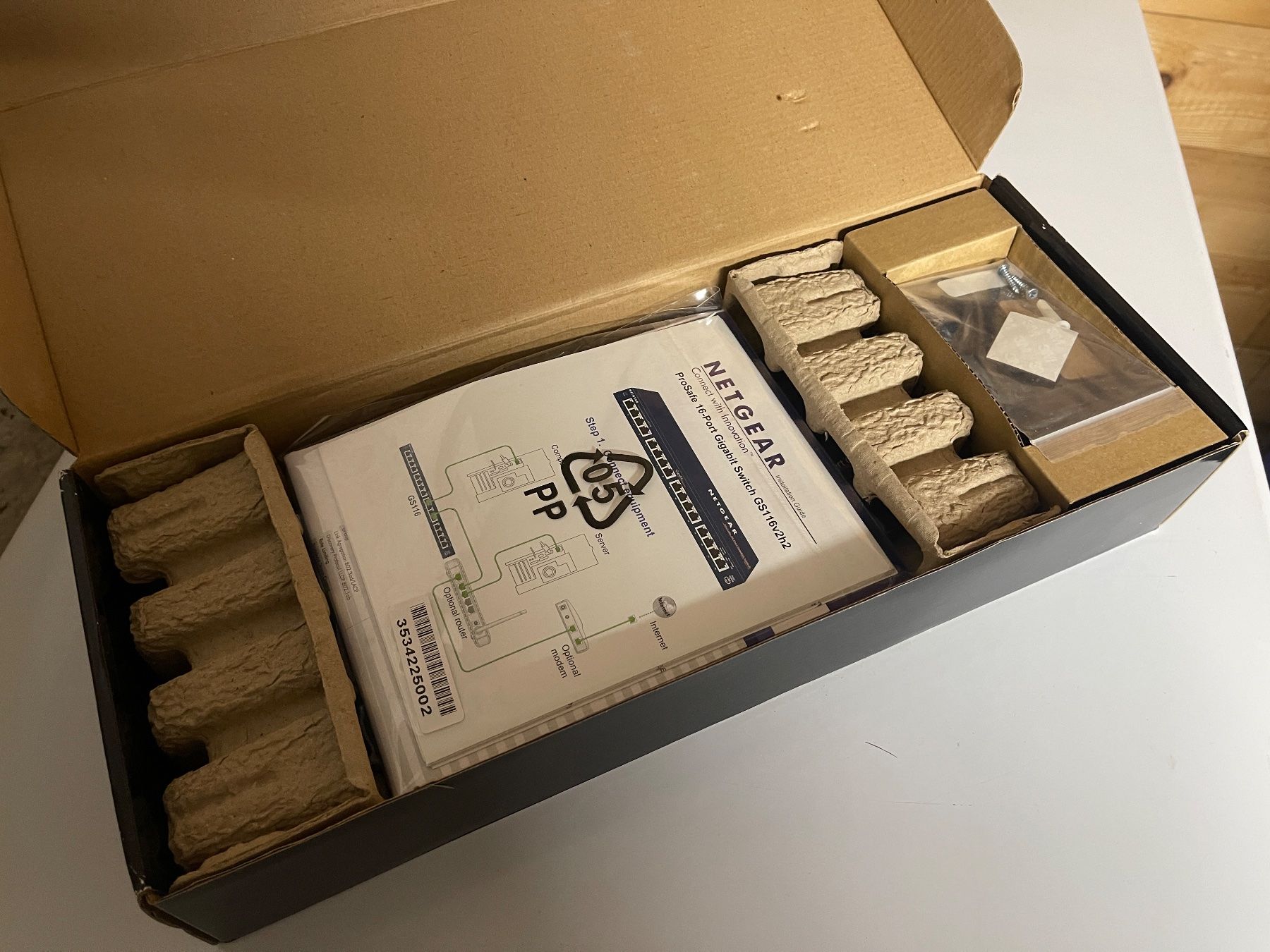 Netgear Hubs & Switches: Netgear ProSafe 16-port Gigabit Switch GS116 – Neu und originalverpackt aus Balterswil von Rahasler 1