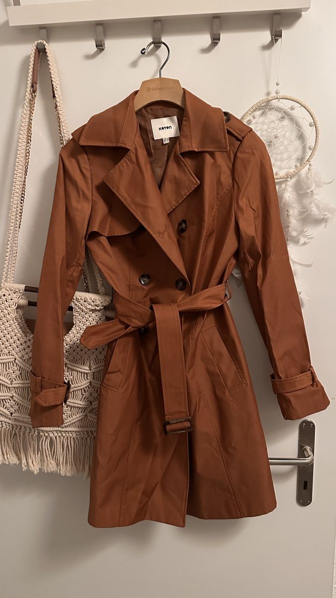 Mäntel: Trenchcoat Gr. 34 – Gebraucht aus Pfungen von nik_9wv9
