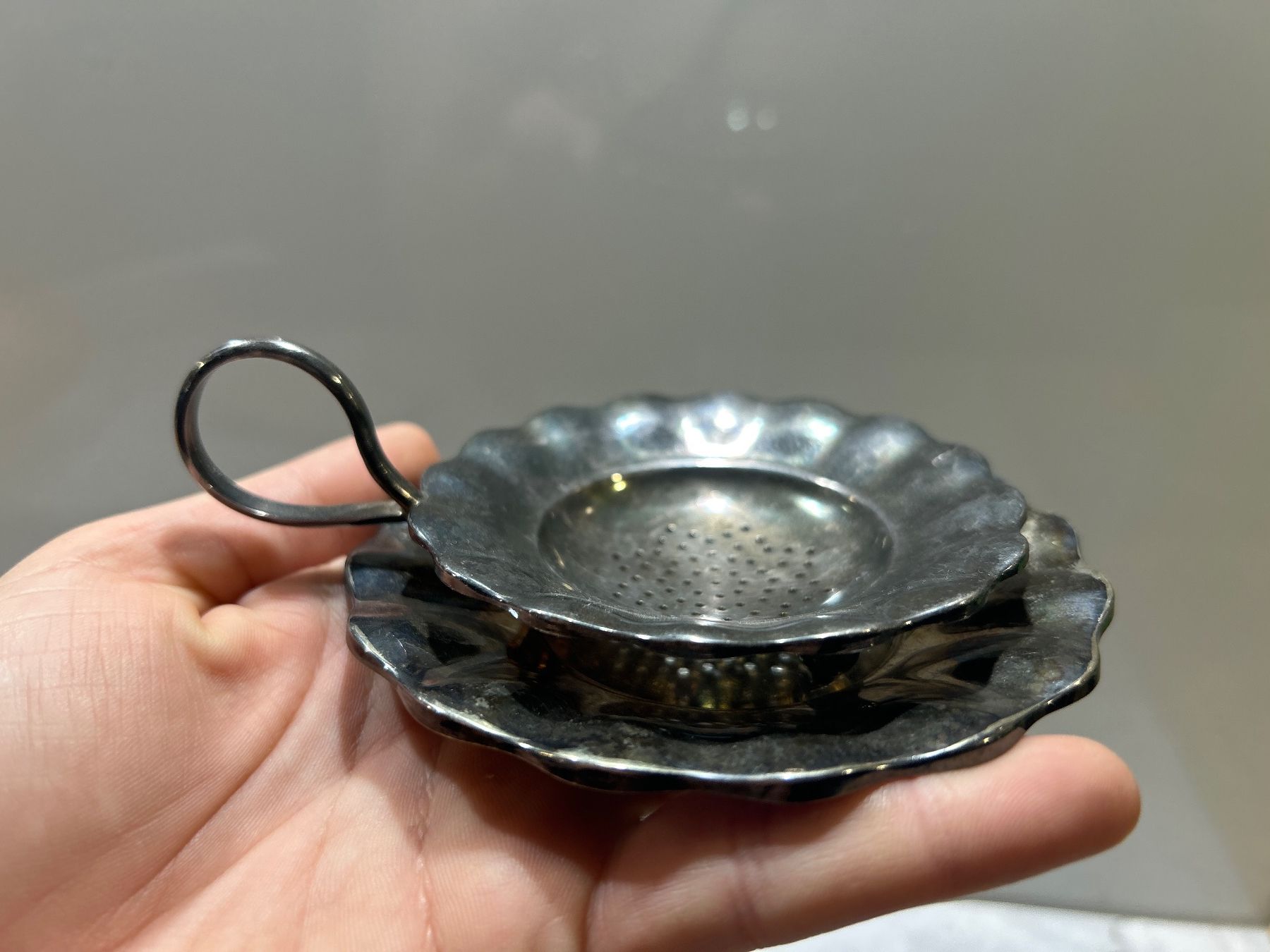 Geschirrsets: Teesieb mit Unterteller Silber oder versilbert – Gebraucht aus Basel von toy_t8bb 3