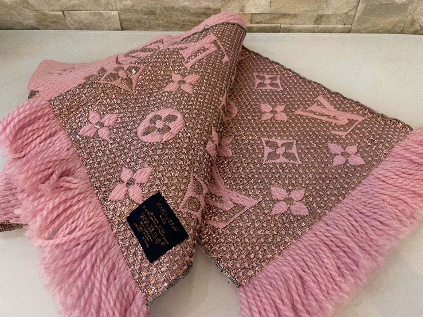 Louis Vuitton Foulard & Sciarpe: Louis Vuitton Schal Logomania - Nr. 303 – Nuovo (secondo la descrizione) da Hittnau venduto da LuxAndMore 4