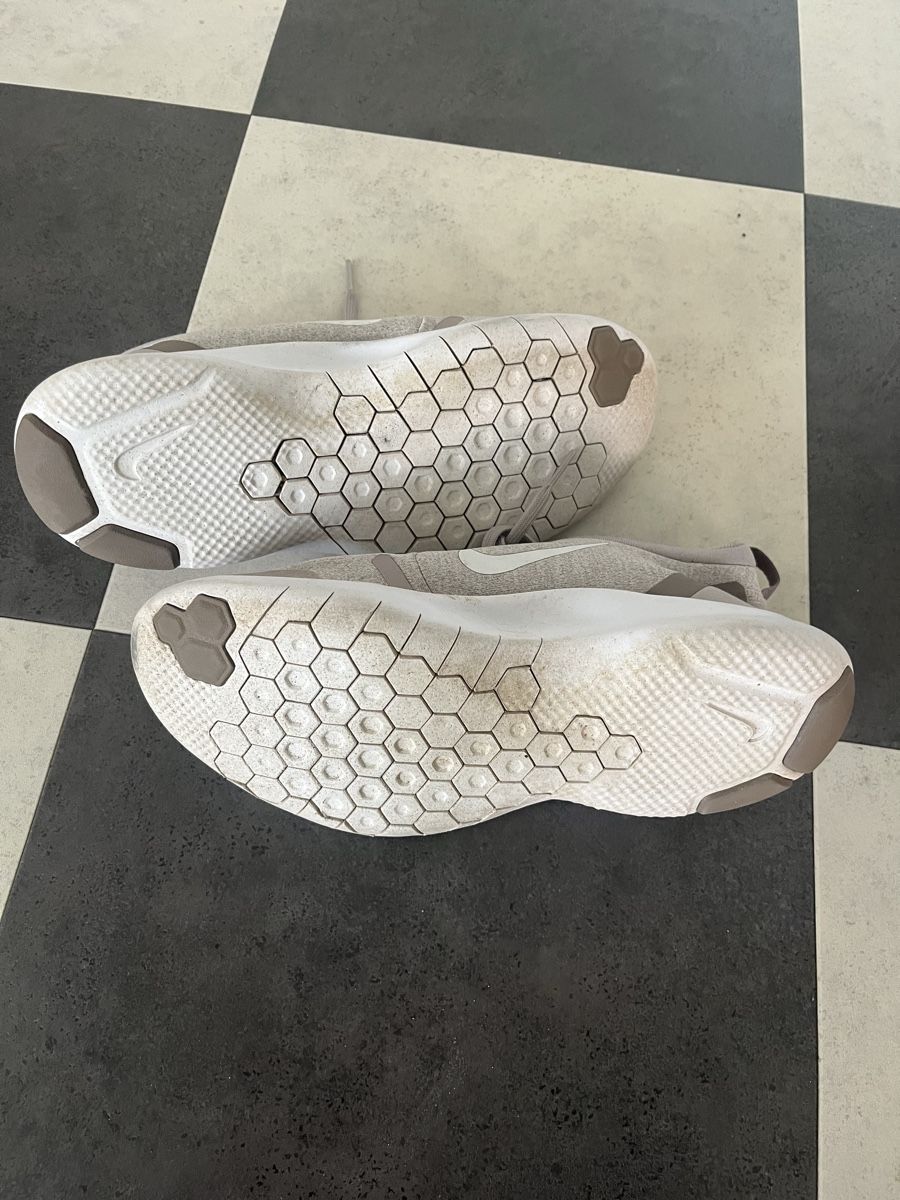 Nike Scarpe da donna: Nike Flex Experience 8, Damen Turnschuhe, Grösse 38.5 – Usato da Luzern venduto da Boudin03 3