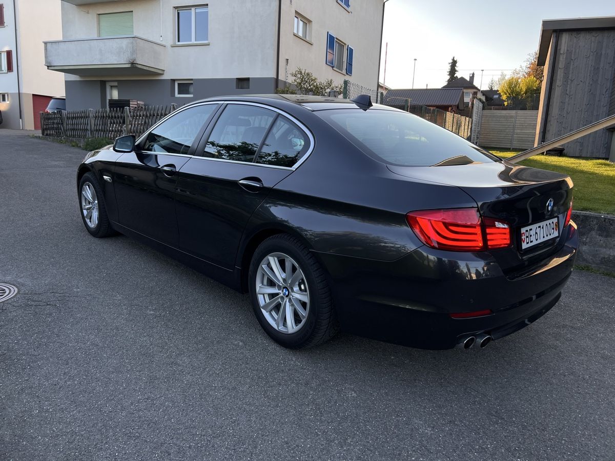 BMW Automobili: BMW 523i Steptronic ab mfk/Service – Usato da Hagneck venduto da Stejobe 1
