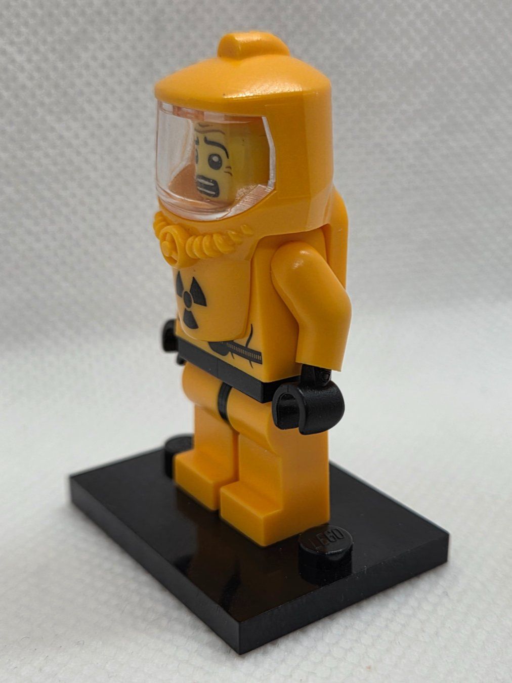 Lego Kit di costruzioni: LEGO CMF col061 Hazmat Guy, Series 4 – Nuovo (secondo la descrizione) da Basadingen venduto da NekoBricks 1