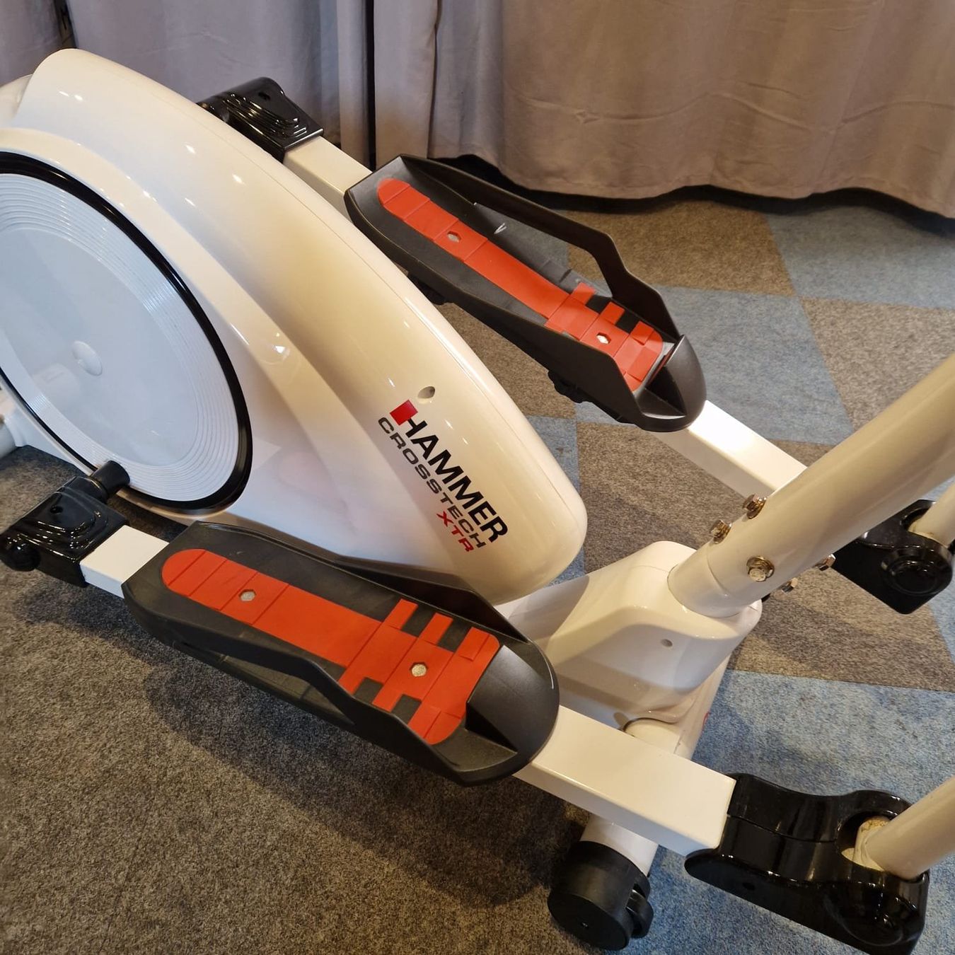 Hometrainer: Vélo elliptique - Ham­mer Crosstech XTR White 4123 – Usato da Porrentruy venduto da Lionel86 6