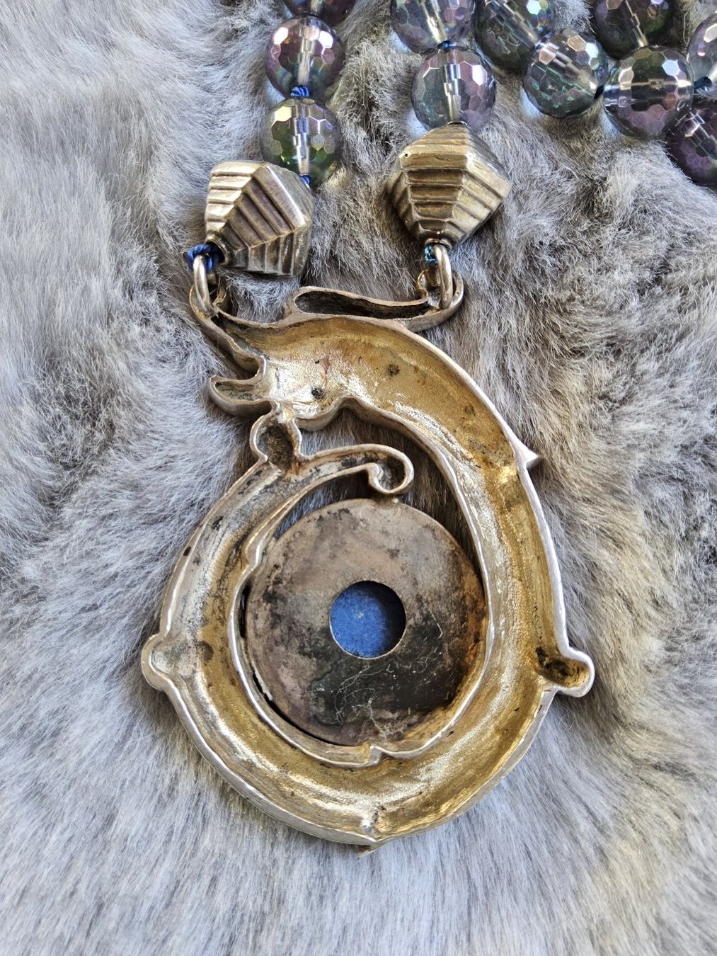 Catenine: Statement Sterling Lapis Drachen Kette an irisierendem Glas – Usato da Zürich venduto da helsan 3