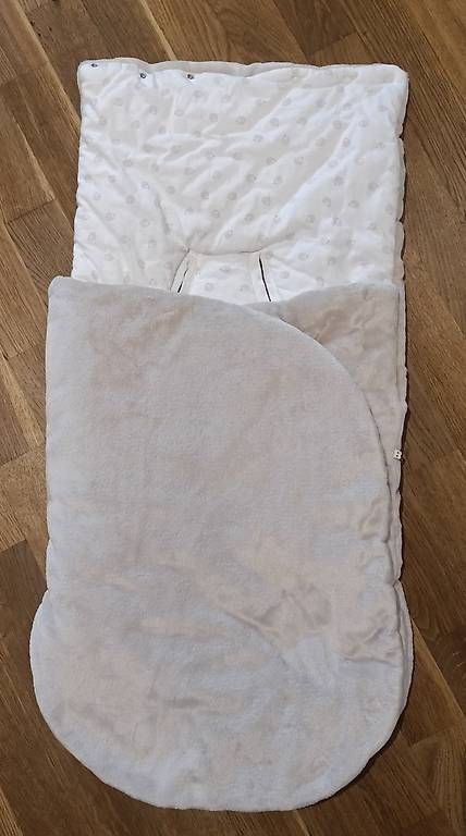 Schlafsäcke: Kuschliger Fusssack – Neu und originalverpackt aus Boll von Wakis