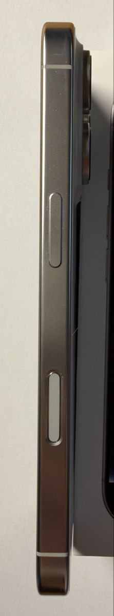 Apple Telefoni cellulari / Smartphones: Apple iPhone 16 Pro 256GB – Usato da Oberurnen venduto da dnoser 6