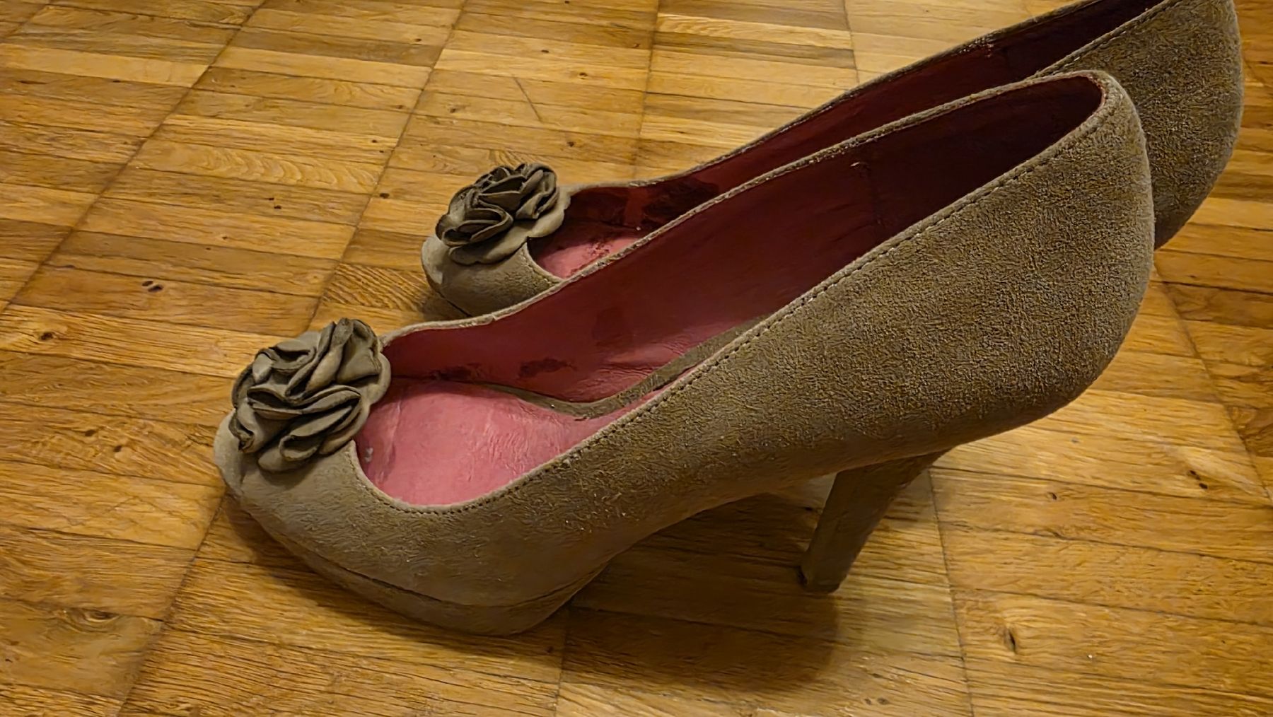 Chaussures femmes: Pumps by Daniela Katzenberger – Neuf (Voir description) à Thun par remyi